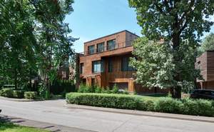 Дом 720м², 3-этажный, участок 11 сот.  