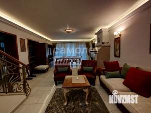 Дом 555м², 3-этажный, участок 29 сот.  