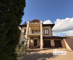 Дом 866м², 3-этажный, участок 23 сот.  