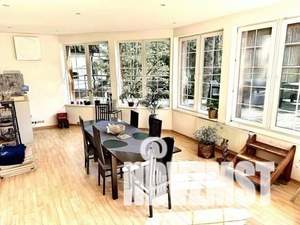 Коттедж 280м², 3-этажный, участок 8 сот.  