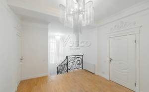 Дом 625м², 2-этажный, участок 8 сот.  