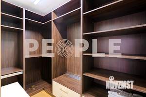 Дом 400м², 2-этажный, участок 14 сот.  