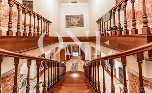 Дом 1107м², 3-этажный, участок 66 сот.  