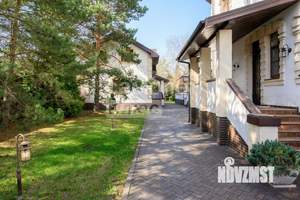 Коттедж 542м², 3-этажный, участок 24 сот.  