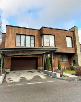 Дом 440м², 2-этажный, участок 6 сот.  