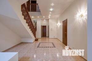 Дом 370м², 2-этажный, участок 12 сот.  