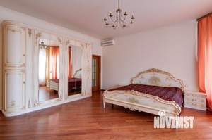 Дом 370м², 2-этажный, участок 12 сот.  