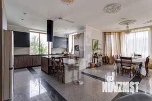 Дом 750м², 4-этажный, участок 21 сот.  