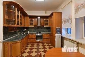 Дом 450м², 2-этажный, участок 12 сот.  
