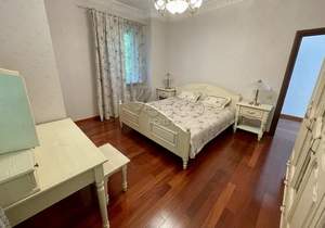 Дом 370м², 2-этажный, участок 11 сот.  