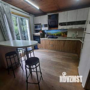 Дом 180м², 2-этажный, участок 10 сот.  
