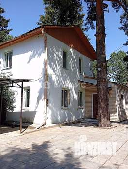 Дом 250м², 2-этажный, участок 6 сот.  