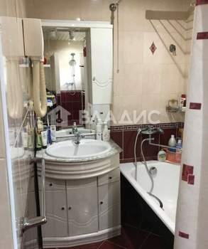 Дом 250м², 3-этажный, участок 6 сот.  
