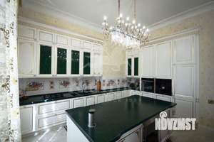 Таунхаус 375м², 3-этажный, участок 3 сот.  