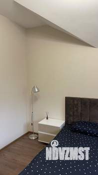 Коттедж 250м², 3-этажный, участок 6 сот.  