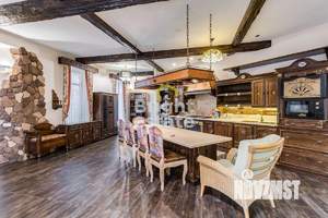 Дом 600м², 4-этажный, участок 15 сот.  