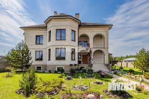 Коттедж 740м², 3-этажный, участок 21 сот.  