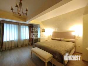 Дом 555м², 3-этажный, участок 29 сот.  