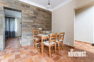 Таунхаус 350м², 3-этажный, участок 8 сот.  