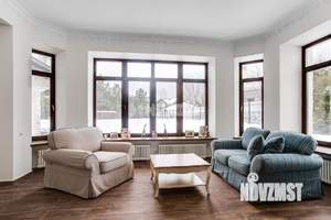 Дом 1000м², 3-этажный, участок 19 сот.  