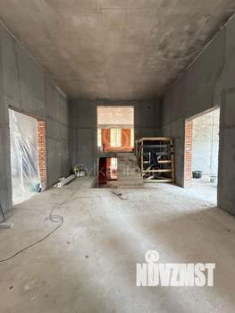 Коттедж 450м², 2-этажный, участок 15 сот.  