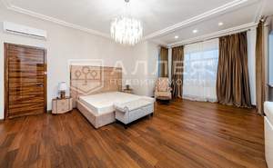 Дом 750м², 2-этажный, участок 40 сот.  