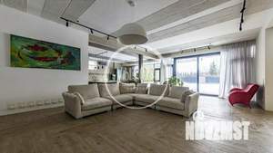 Коттедж 800м², 2-этажный, участок 15 сот.  