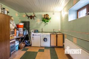 Коттедж 286м², 3-этажный, участок 6 сот.  