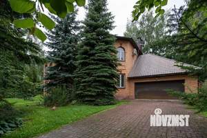 Дом 370м², 2-этажный, участок 12 сот.  