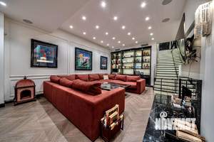 Дом 1500м&sup2;, 3-этажный, участок 13 сот.  