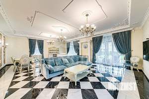 Дом 271м², 2-этажный, участок 11 сот.  