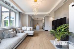 Дом 275м², 2-этажный, участок 8 сот.  