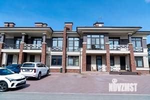 Таунхаус 350м², 3-этажный, участок 4 сот.  