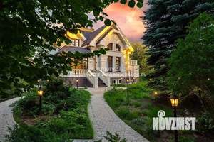 Дом 360м², 3-этажный, участок 14 сот.  