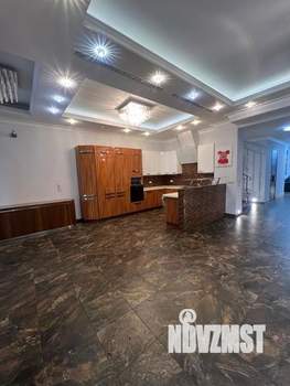 Таунхаус 440м², 3-этажный, участок 5 сот.  