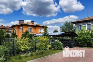 Дом 243м², 2-этажный, участок 10 сот.  