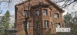 Коттедж 580м², 3-этажный, участок 20 сот.  