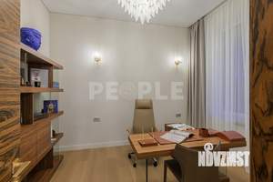 Дом 250м², 2-этажный, участок 10 сот.  