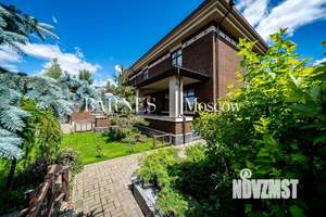 Дом 600м&sup2;, 2-этажный, участок 20 сот.  