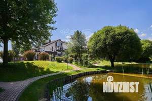 Дом 700м&sup2;, 4-этажный, участок 24 сот.  