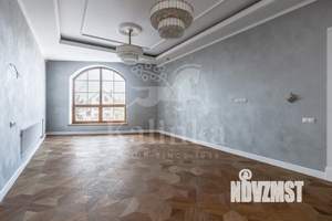 Дом 700м², 2-этажный, участок 20 сот.  