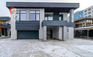 Дом 450м&sup2;, 2-этажный, участок 10 сот.  