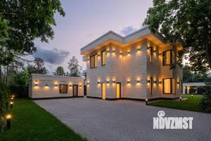 Коттедж 250м², 2-этажный, участок 10 сот.  