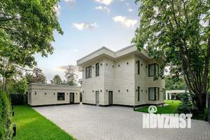 Дом 250м², 2-этажный, участок 10 сот.  