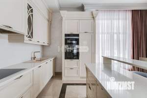 Дом 380м², 2-этажный, участок 12 сот.  