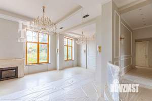 Дом 840м², 2-этажный, участок 19 сот.  