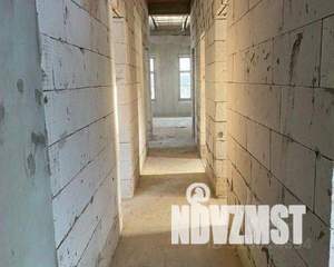 Дом 180м², 2-этажный, участок 5 сот.  