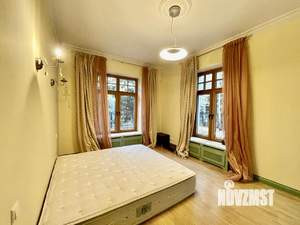 Коттедж 600м², 3-этажный, участок 18 сот.  