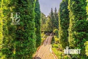 Дом 439м², 2-этажный, участок 32 сот.  