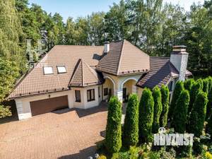 Дом 439м², 2-этажный, участок 32 сот.  